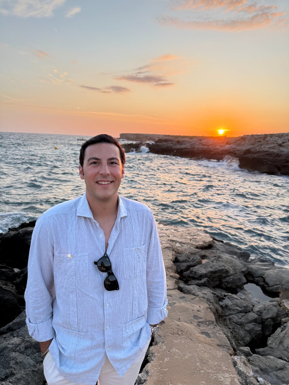 Álvaro durante la pedida al atardecer